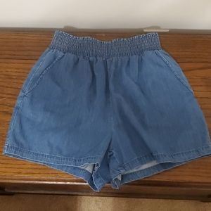 NWOT Universal Thread shorts size small